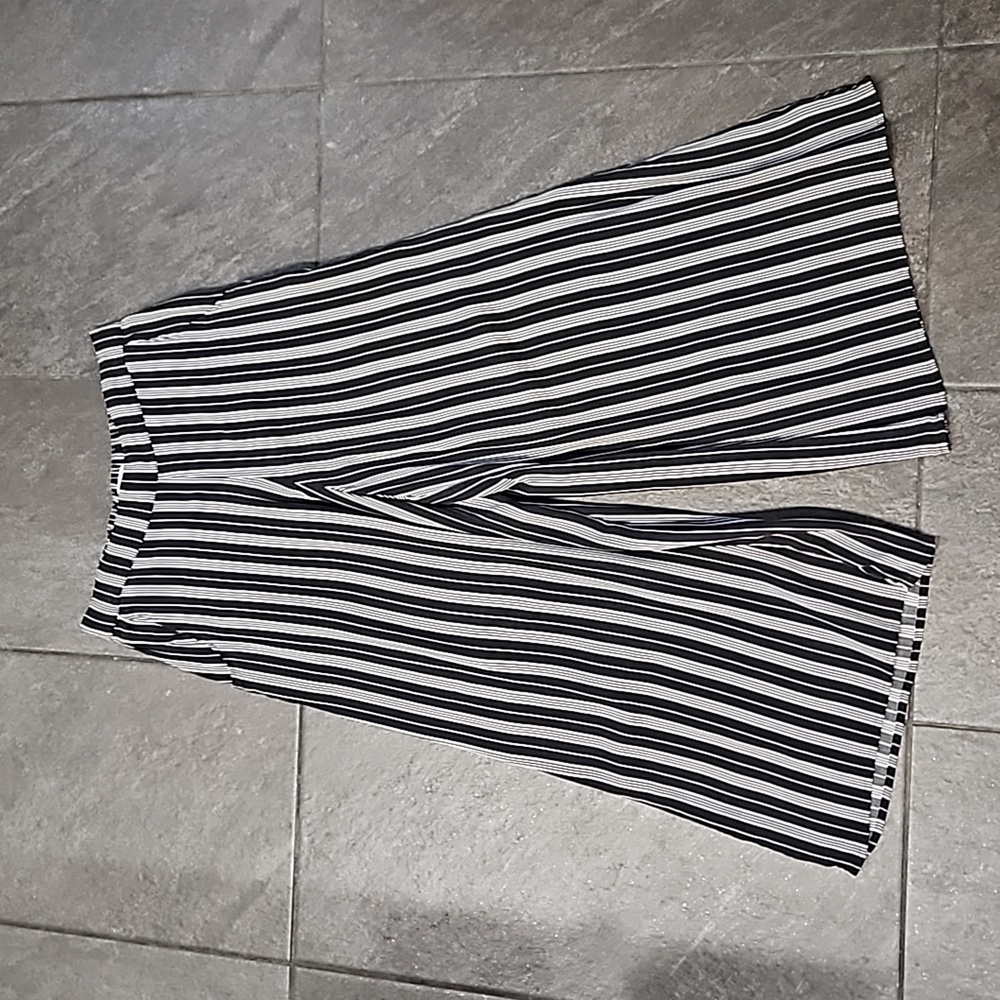 Hollister dress capri